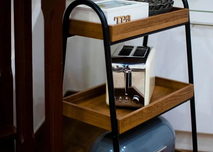 Old Town Manono Split