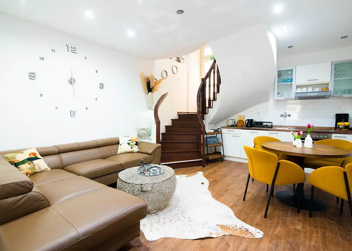 Apartment Old Town Manono